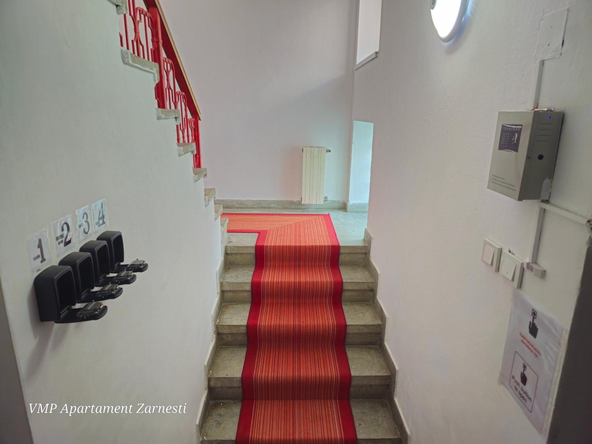 Apartment Zarnesti City Centre Vmp Free Parking Habitación foto