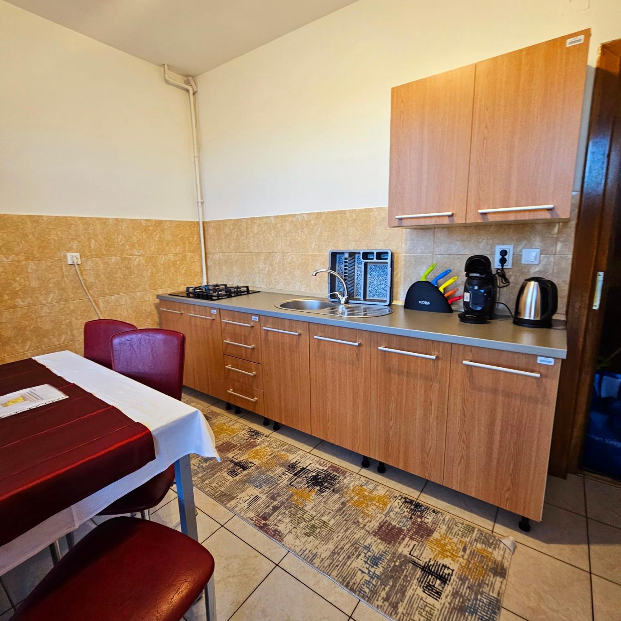Apartment Zarnesti City Centre Vmp Free Parking Habitación foto